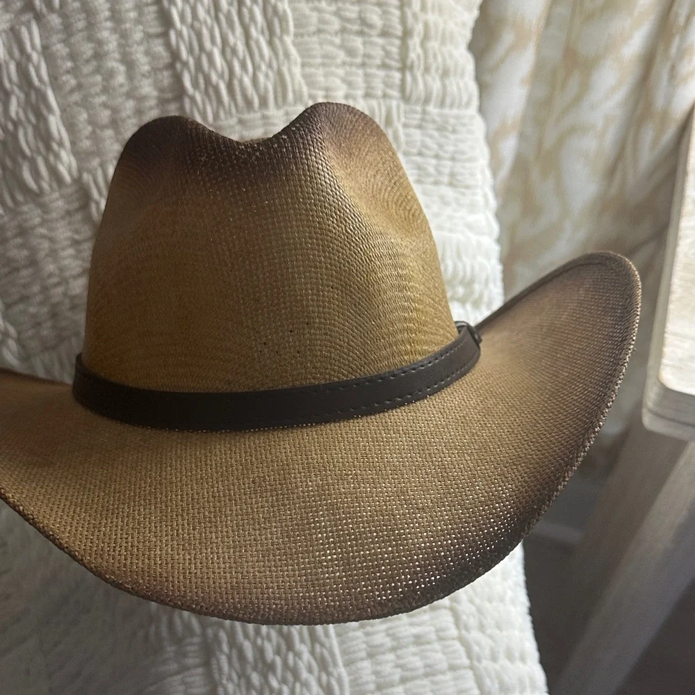 Stylish Brown Cowboy Hat, New, never worn. - Picture 3 of 6